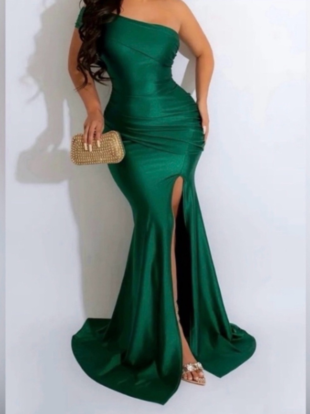 Elegant One-Shoulder Emerald Green Evening Gown